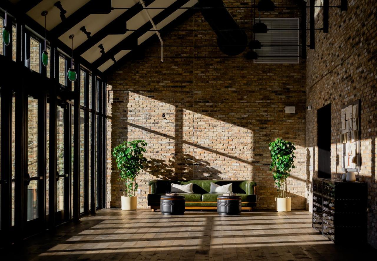 Surety Hotel, Autograph Collection Hotel 4*